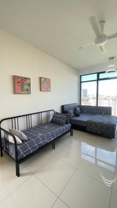 Beacon Suites With Infinity Pool At Georgetown By Wl George Town Exterior foto